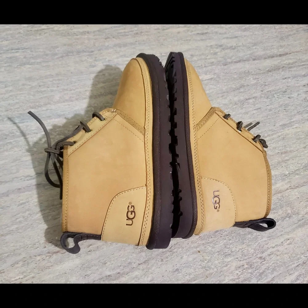 NWOB UGG Neumel Chestnut Chukka boots S/N 1013154 - Picture 6 of 11